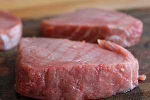 Tunbøffer på grill - Tunbøfferne er klar til grillen