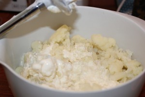 Blomkålspuré til grillet kylling