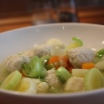 Hønsekødssuppen er klar til at blive serveret, god fornøjelse :)