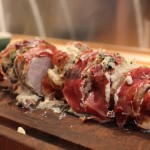 svinemørbrad med bacon og pikantost