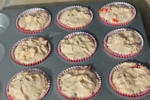 Muffins med parmesan, tomat og oliven