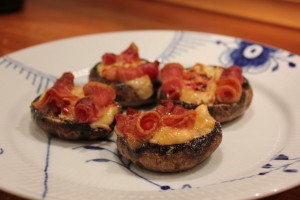 En lækker lille snack - fyldte svampe - Portobello