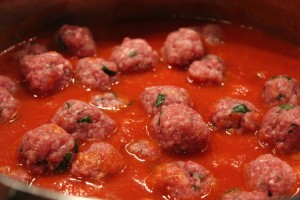 Kødboller i tomatsovsen