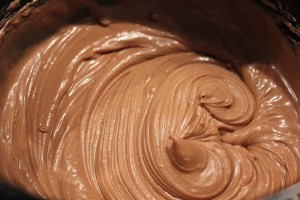 Toblerone cremen skal piskes op til en cremet konsistens