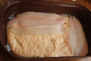Rødtunger og laksefars ligges skiftevis lag på lag- Som var det en lasagne